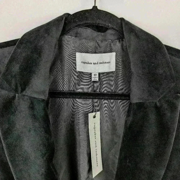 BNWT Cupcakes and Cashmere Black Velvet Blazer Size 10 - Picture 4 of 8